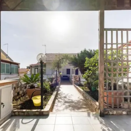 Villetta Con Vasca Idromassaggio Tra Punta Secca E Marina Di Ragusa Villaggio Azzurro